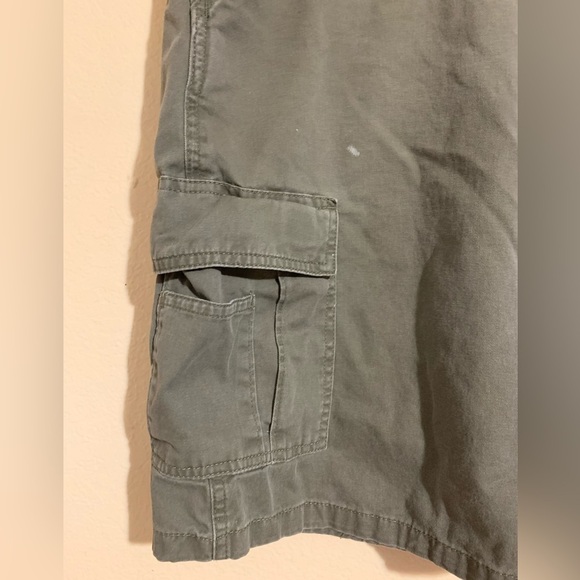Wrangler Men’s Cargo Shorts, size 38 - Picture 3 of 8
